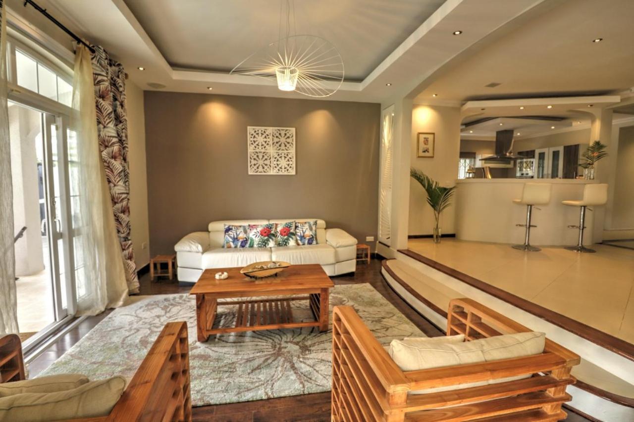 Happiness Villa 3 Bedroom Luxury Villa With Private Pool, Near All Amenities And Beaches Mauritius グランベ エクステリア 写真